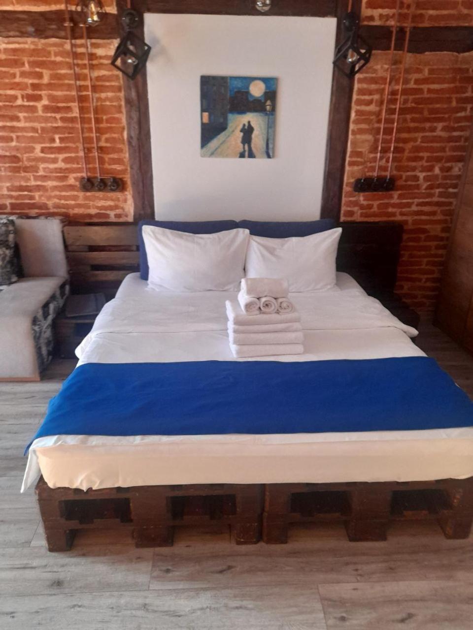 Cozy Loft В Самому Центрі Львова Apartment Exterior photo